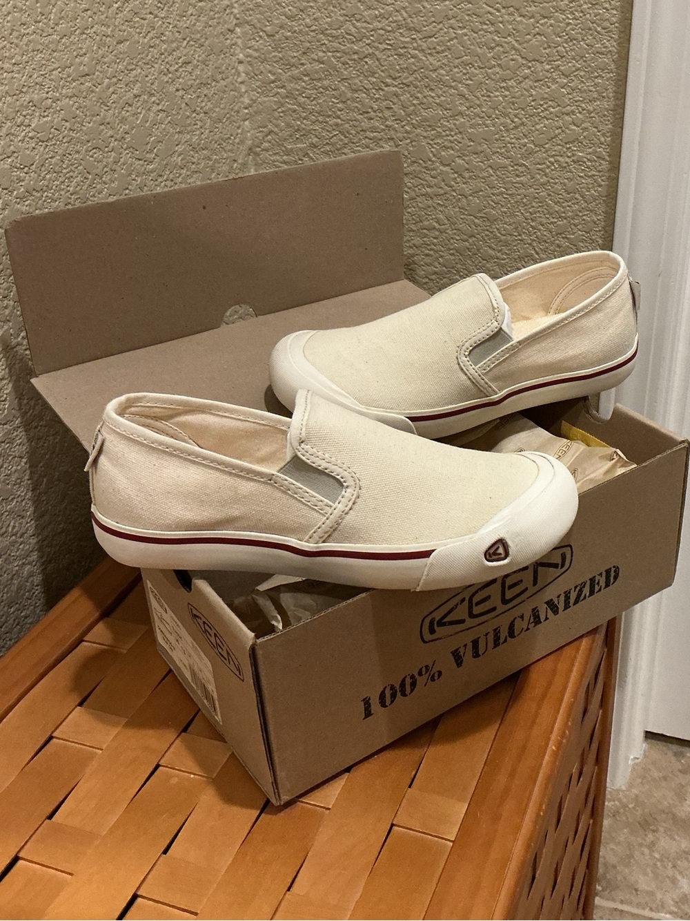 Keen Slip-On Canvas Loafers in Off-White with Red Accent